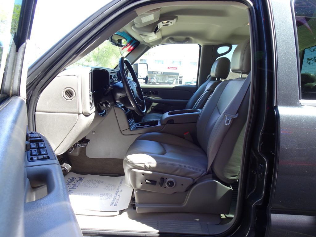 2004 Chevrolet Silverado 1500 Image 15