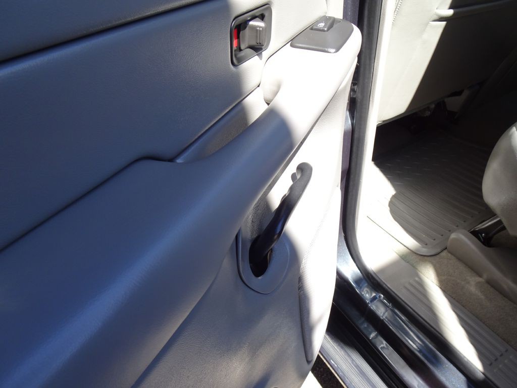 2004 Chevrolet Silverado 1500 Image 22