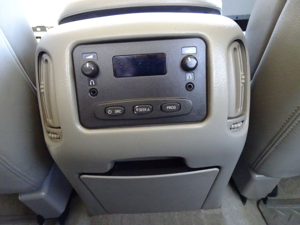 2004 Chevrolet Silverado 1500 Image 25