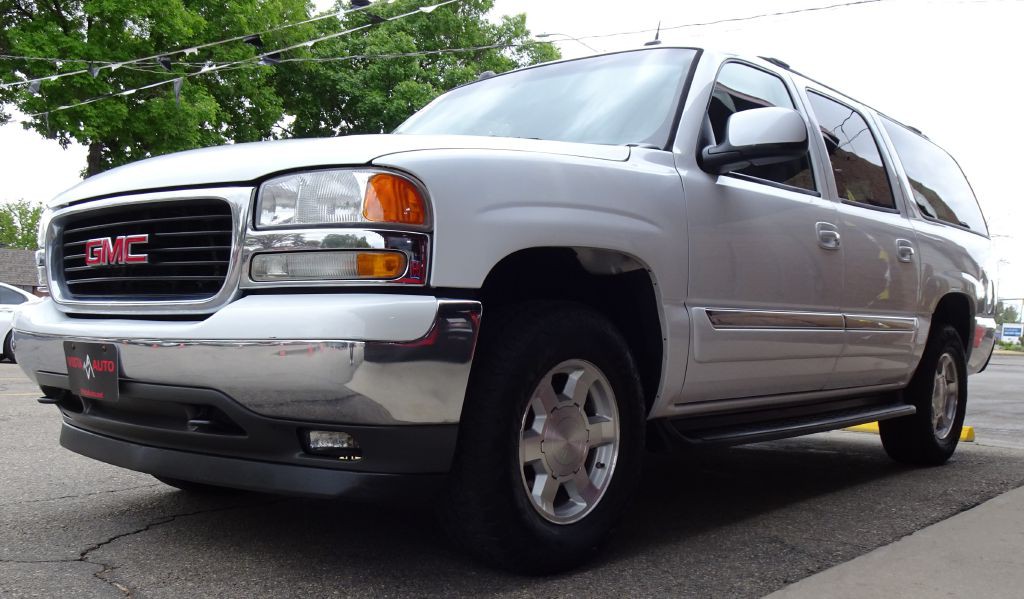 2005 GMC Yukon Image 16