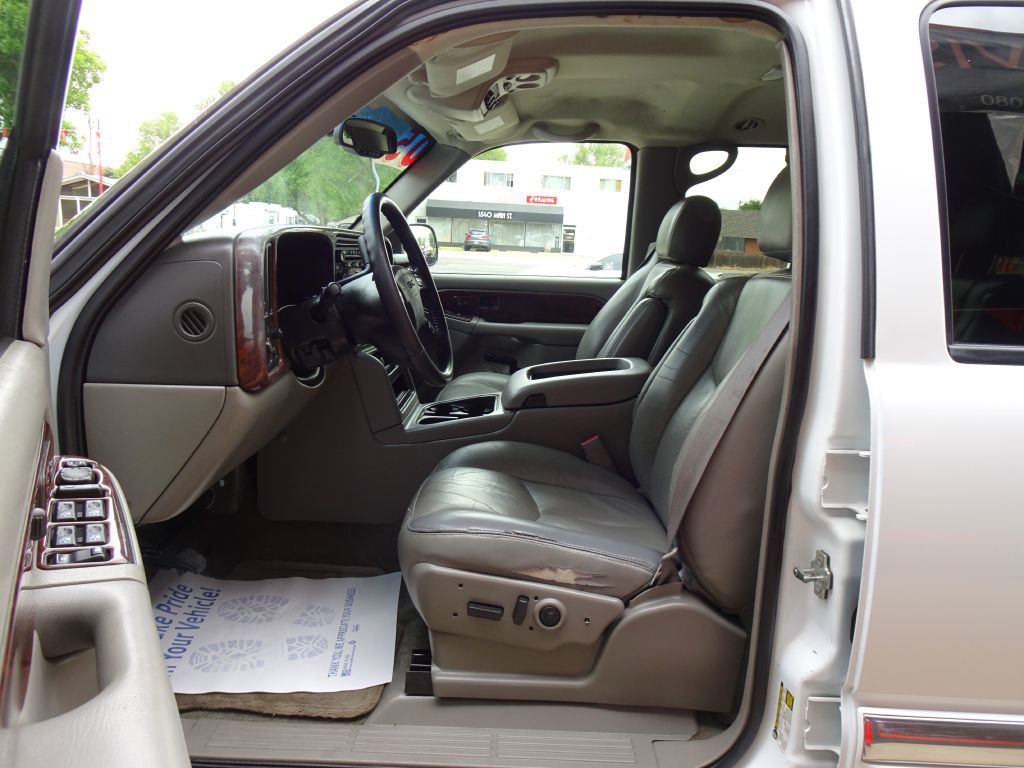 2005 GMC Yukon Image 21