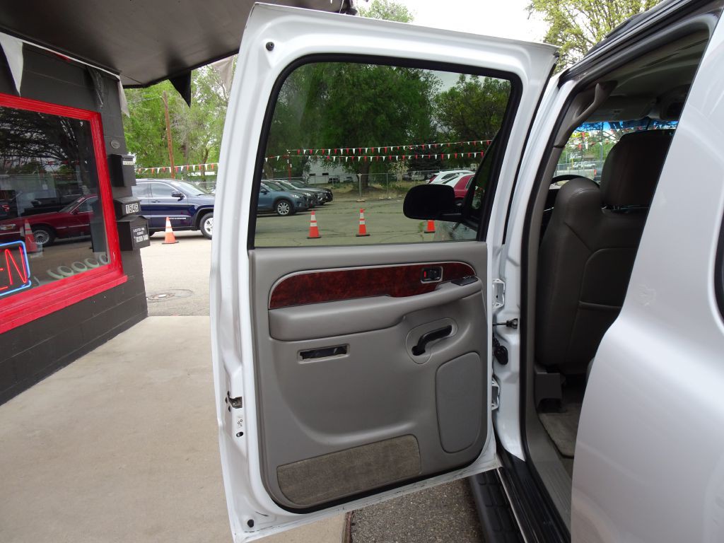 2005 GMC Yukon Image 25