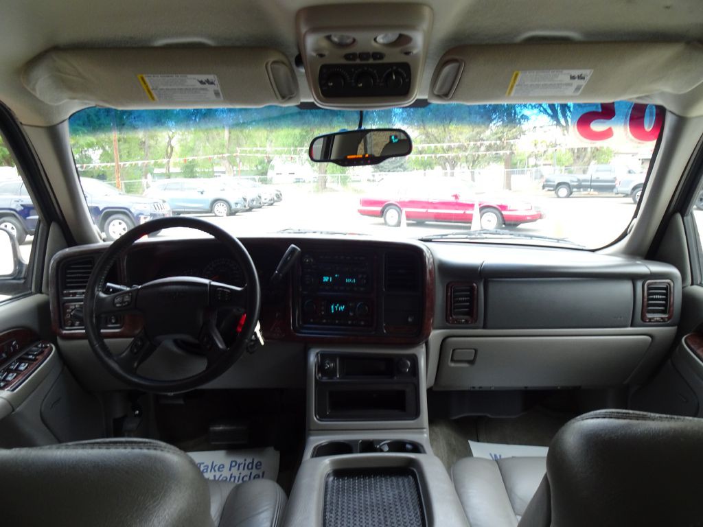 2005 GMC Yukon Image 29