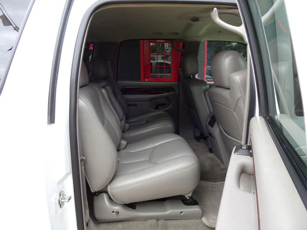 2005 GMC Yukon Image 34