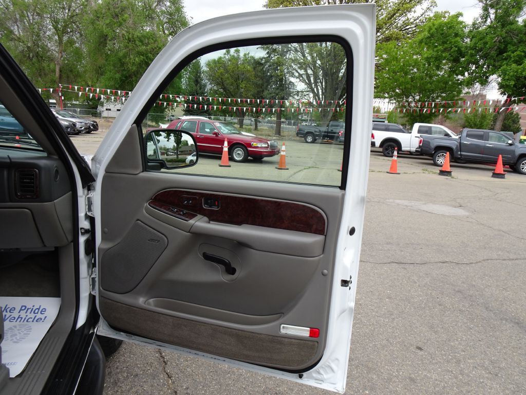 2005 GMC Yukon Image 35