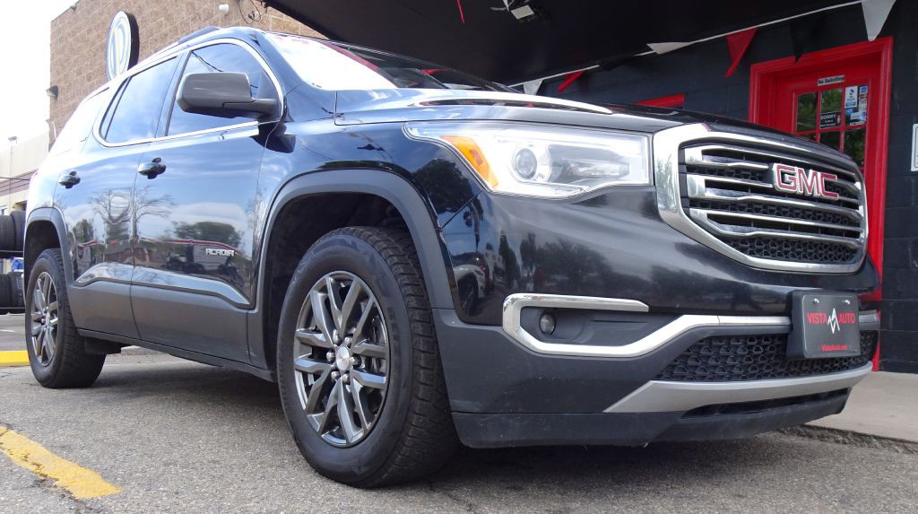 2017 GMC Acadia Image 2