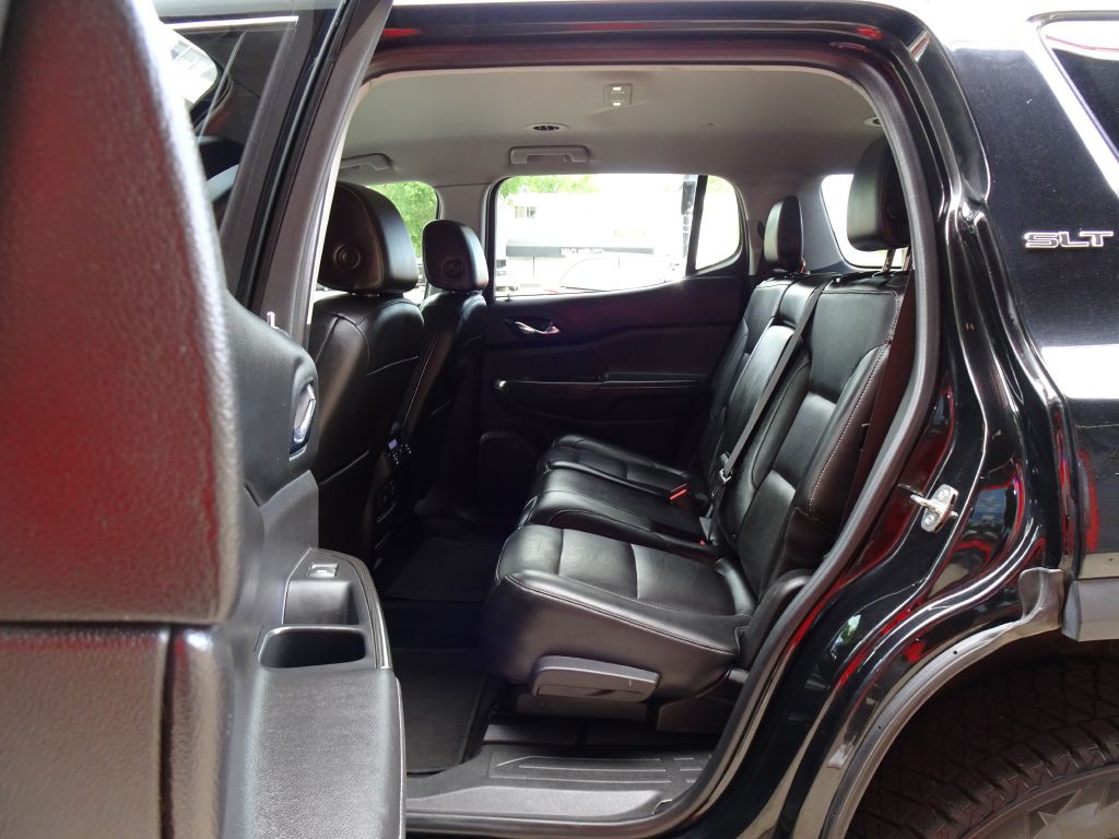 2017 GMC Acadia Image 30