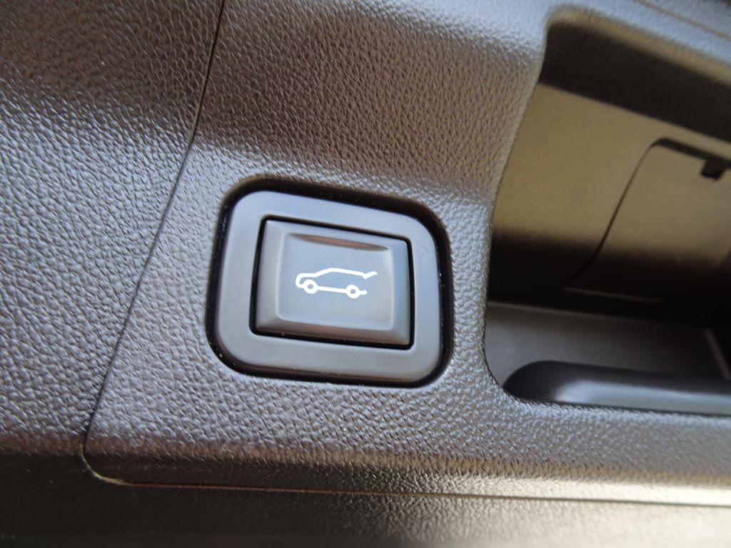 2017 GMC Acadia Image 37