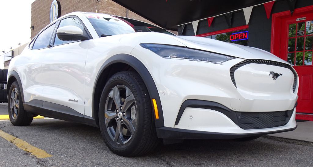 2021 Ford Mustang Image 2