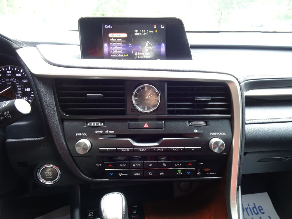 2016 Lexus RX Image 24