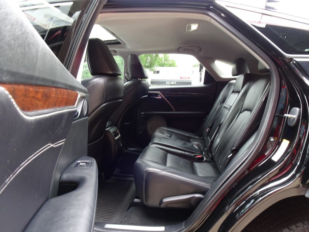 2016 Lexus RX Image 32