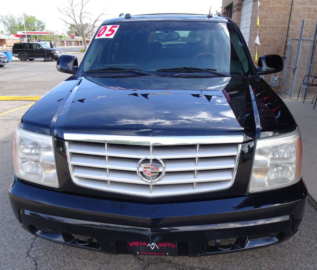 2005 Cadillac Escalade Image 4