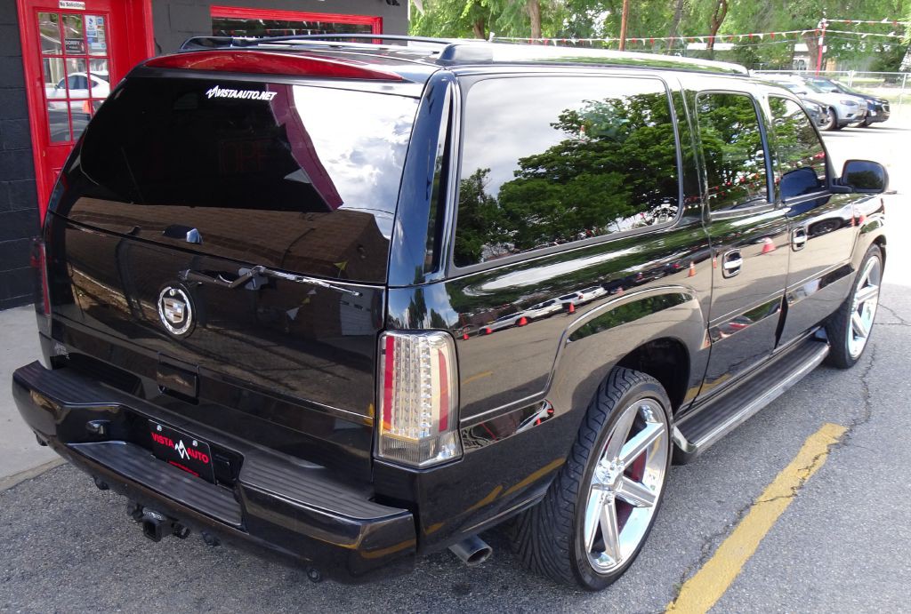 2005 Cadillac Escalade Image 10