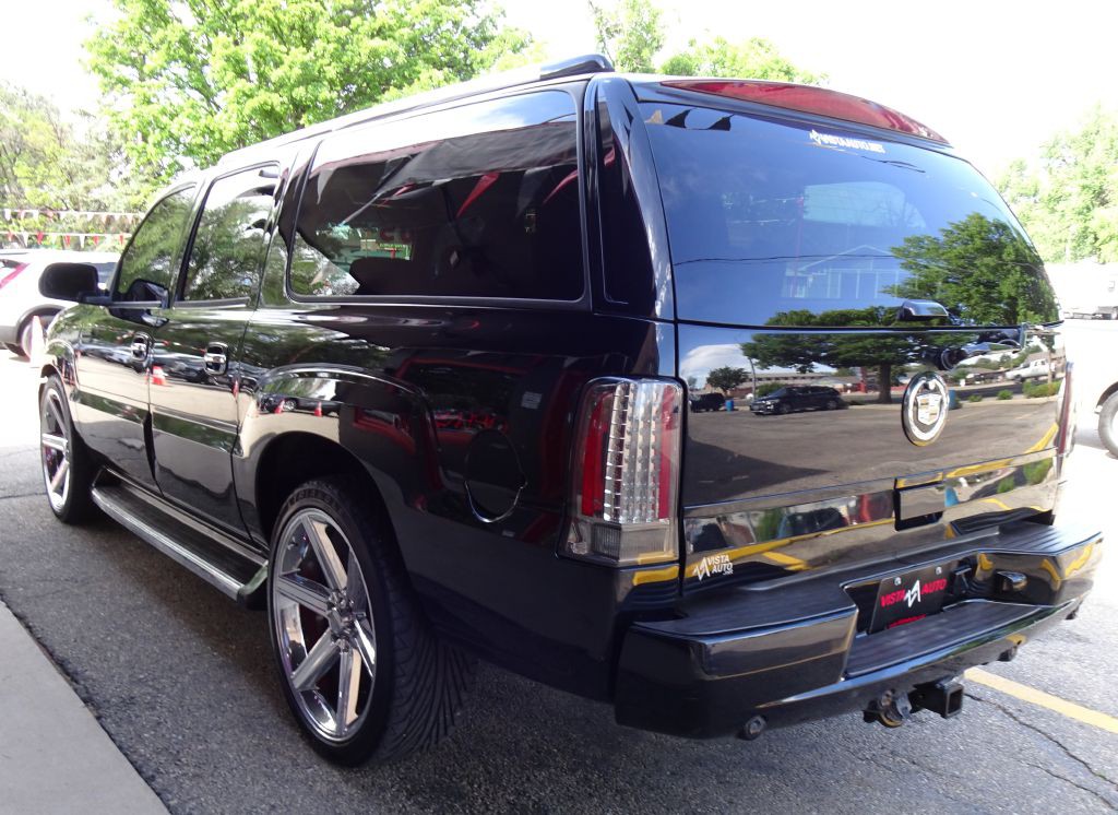 2005 Cadillac Escalade Image 12