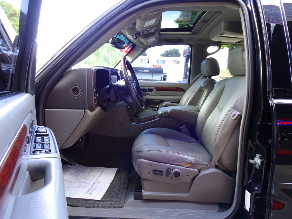 2005 Cadillac Escalade Image 20