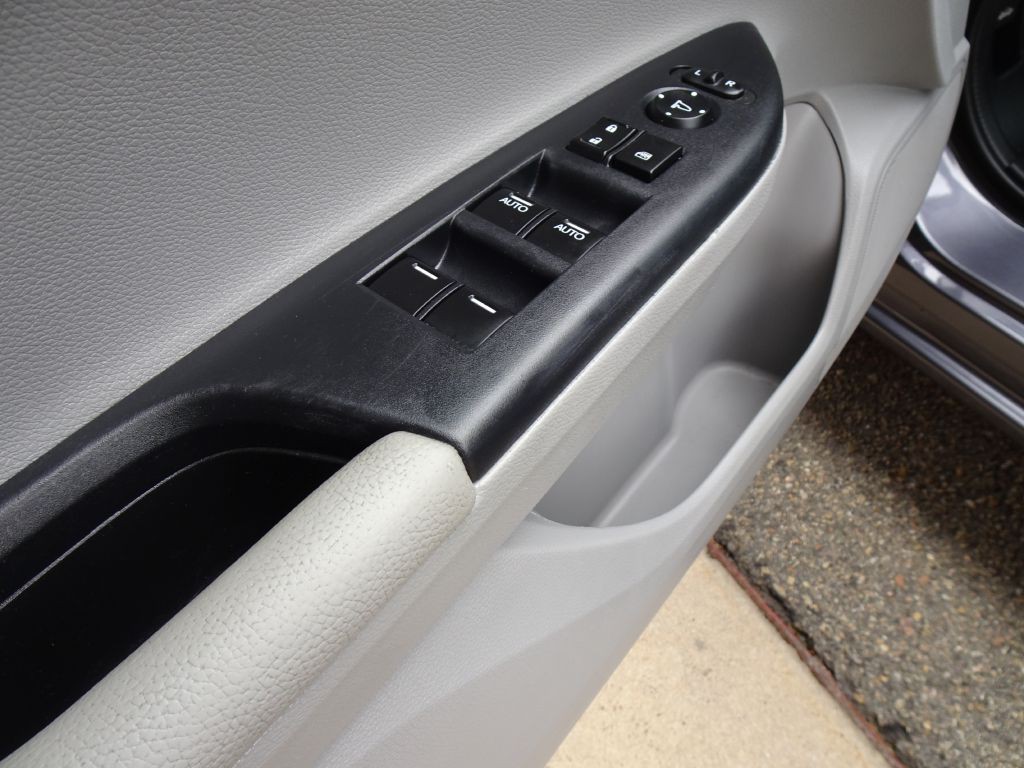2015 Honda Accord Image 19