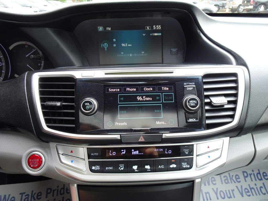 2015 Honda Accord Image 24