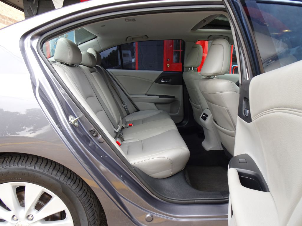 2015 Honda Accord Image 39