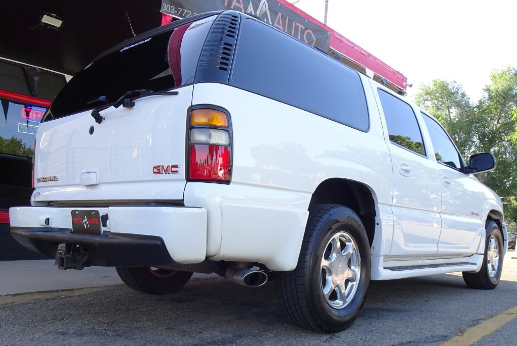 2004 GMC Yukon Image 9
