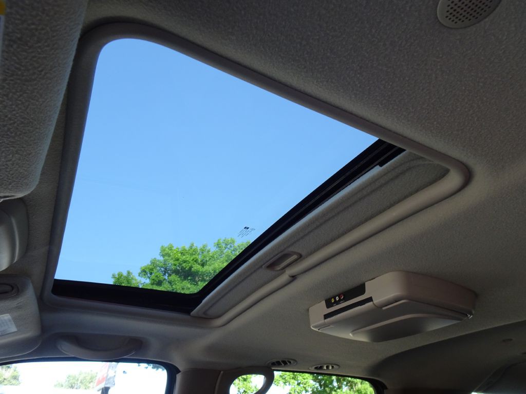 2004 GMC Yukon Image 27