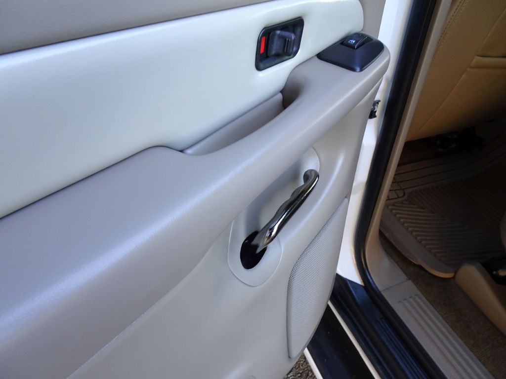 2004 GMC Yukon Image 29