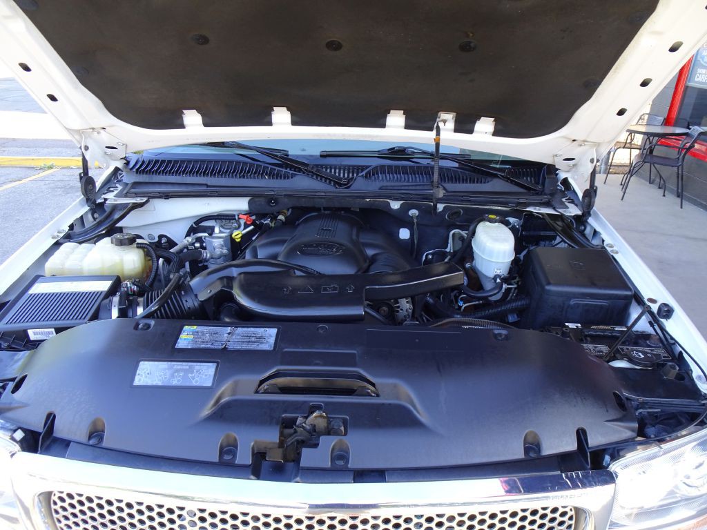 2004 GMC Yukon Image 43