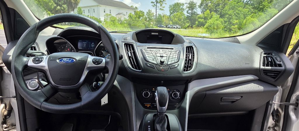 2015 Ford Escape Image 2
