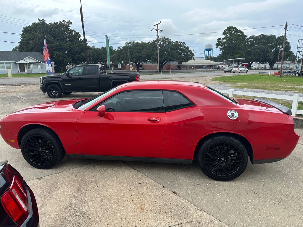 2009 Dodge Challenger Image 2
