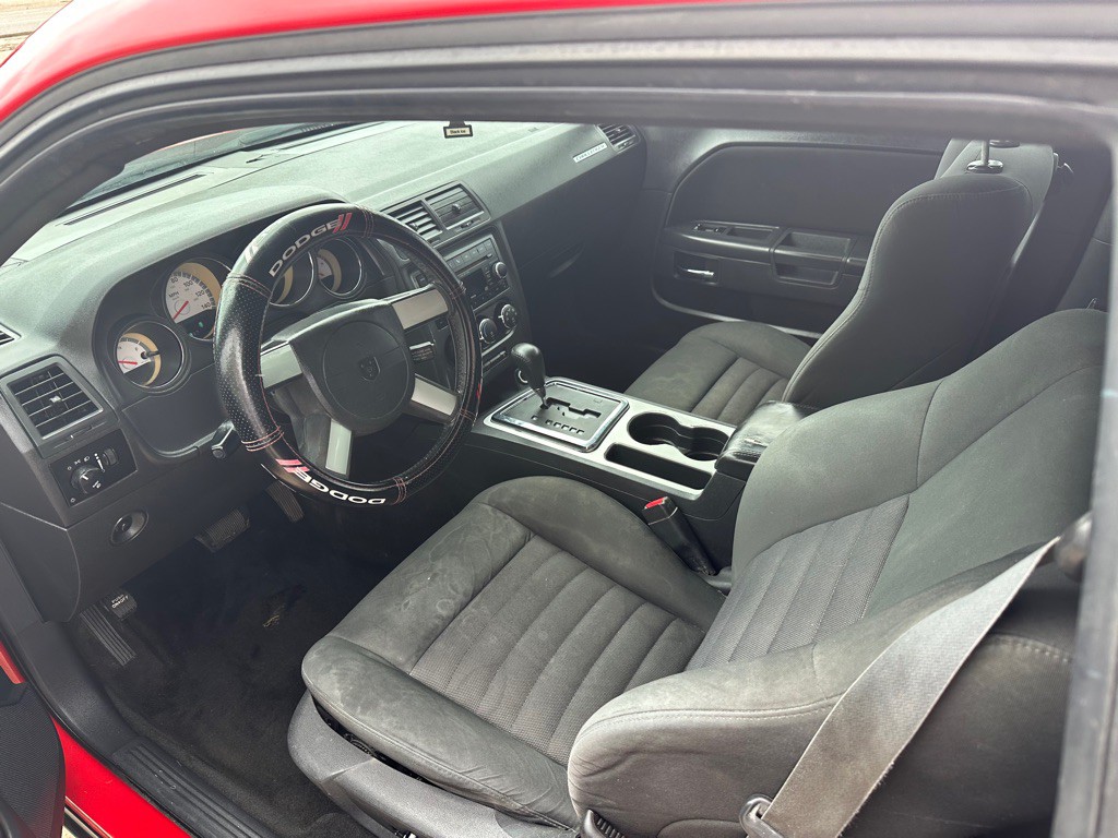 2009 Dodge Challenger Image 10