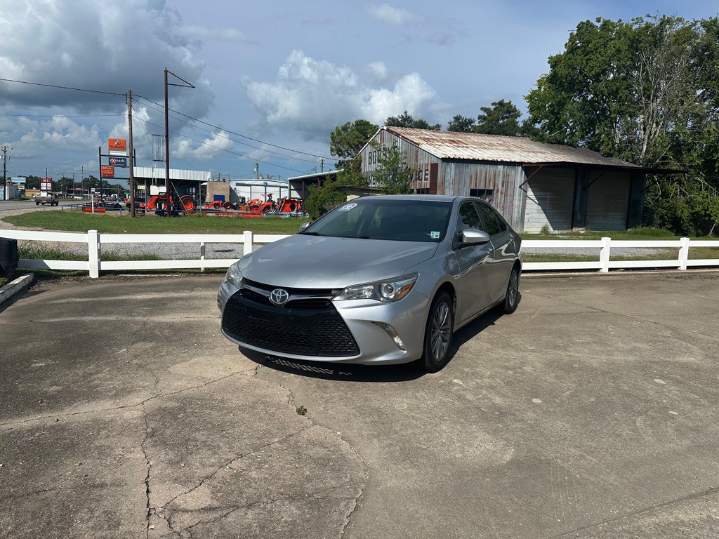 2017 Toyota Camry Image 1