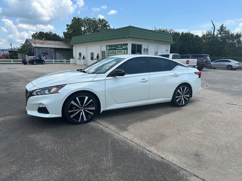 2020 Nissan Altima Image 2