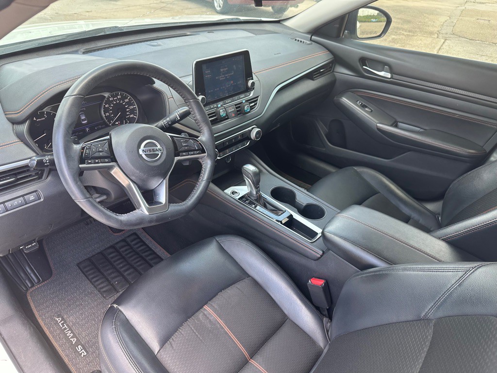 2020 Nissan Altima Image 8