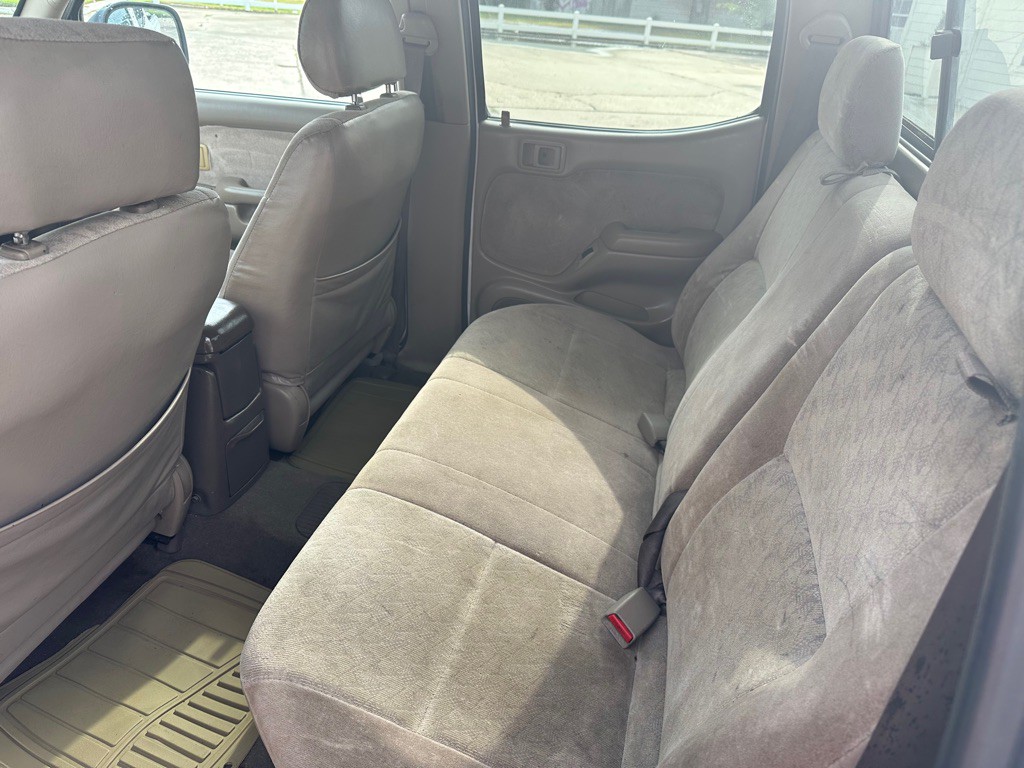 2002 Toyota Tacoma Image 8