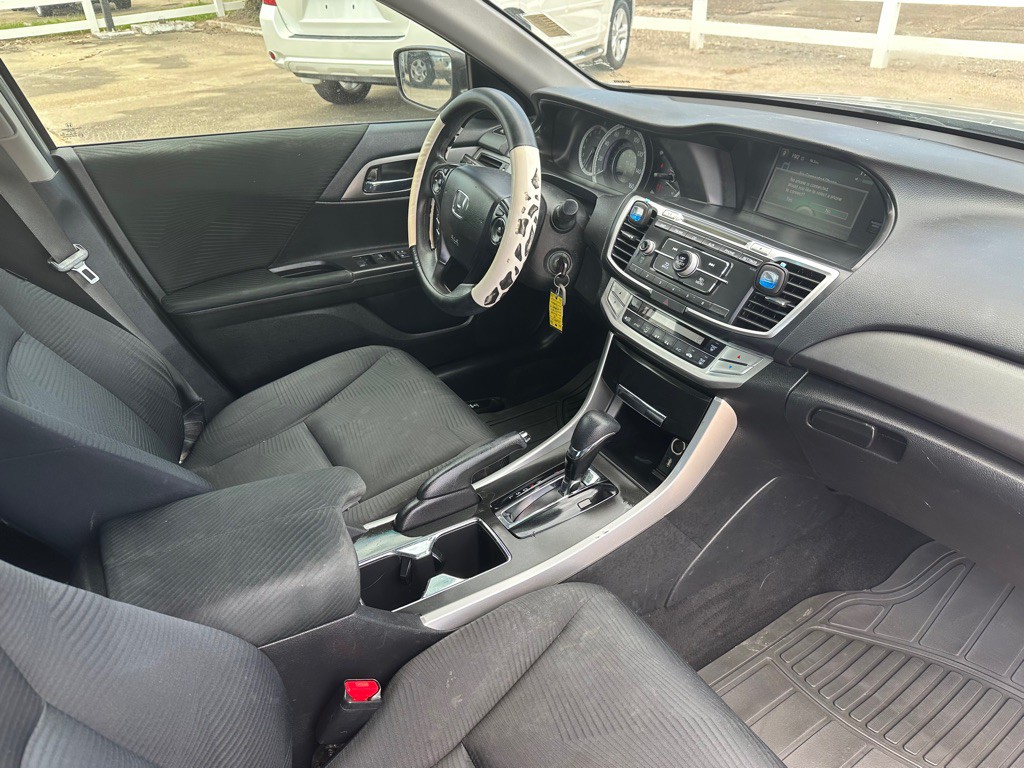 2015 Honda Accord Image 7