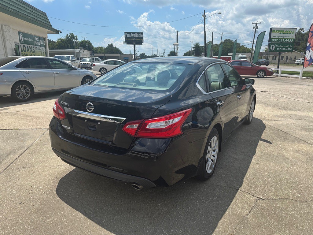 2017 Nissan Altima Image 4