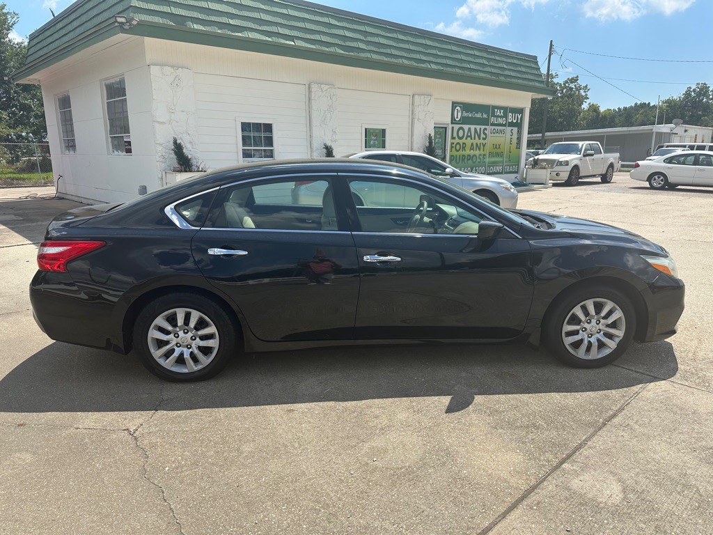2017 Nissan Altima Image 5