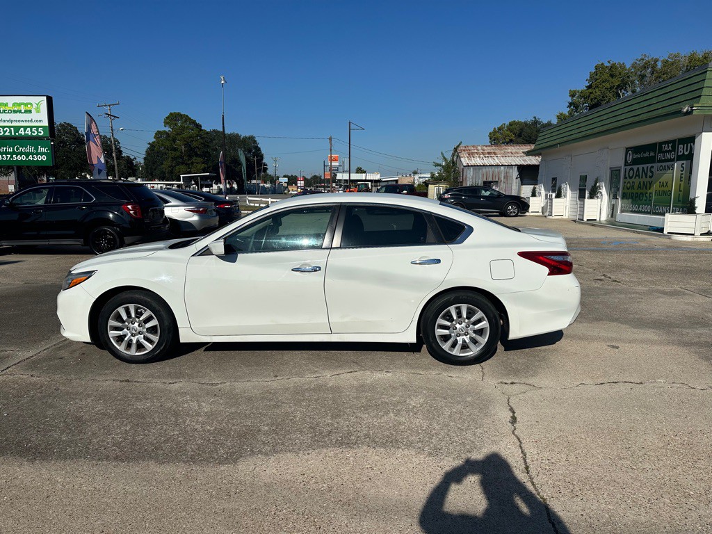 2017 Nissan Altima Image 3