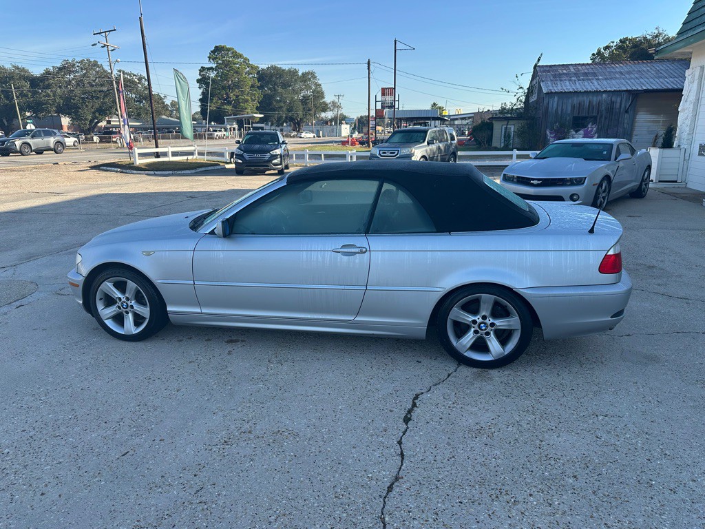 2005 BMW 3 Series Image 2