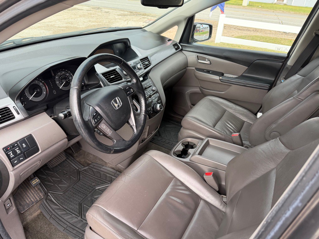2012 Honda Odyssey Image 6
