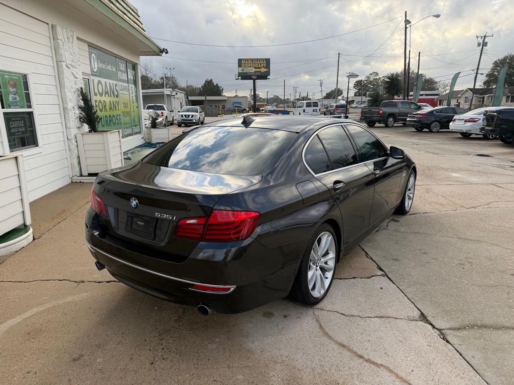 2015 BMW 5 Series Image 4