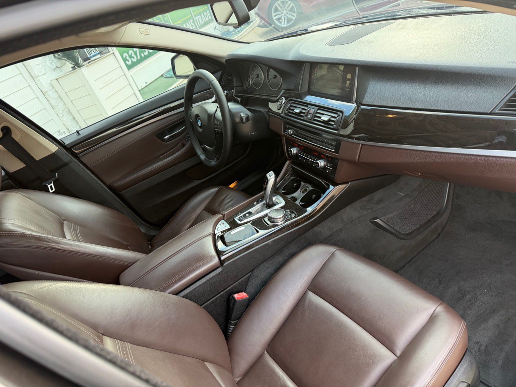2015 BMW 5 Series Image 6