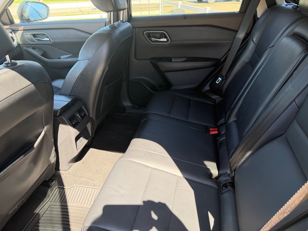 2021 Nissan Rogue Image 8