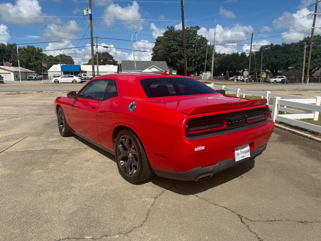 2015 Dodge Challenger Image 4
