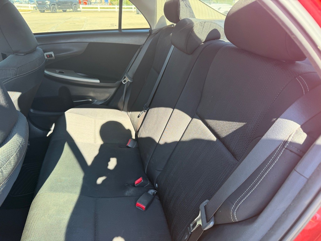 2013 Toyota Corolla Image 9