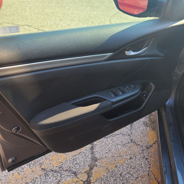 2018 Honda Civic Image 13