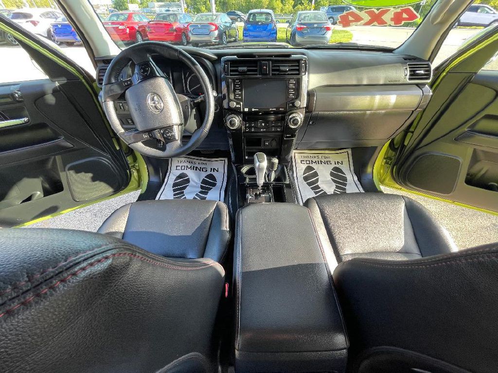 2022 Toyota 4Runner Image 11