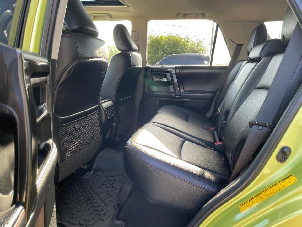 2022 Toyota 4Runner Image 17