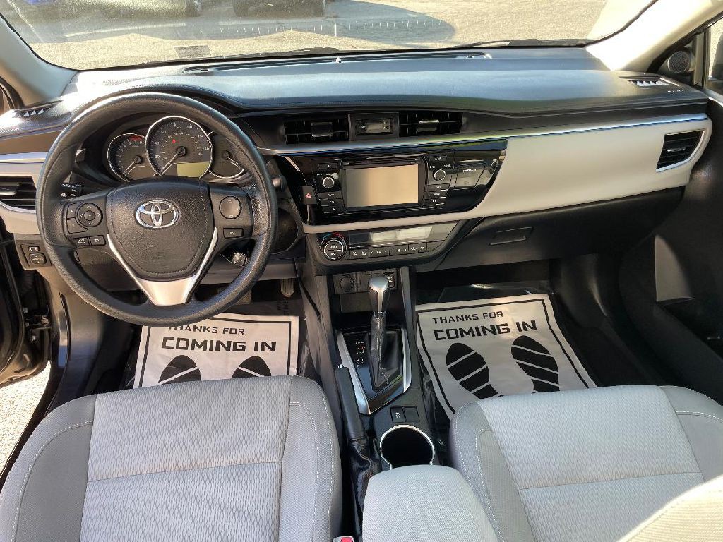 2016 Toyota Corolla Image 6