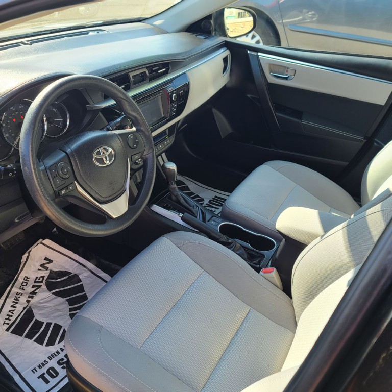 2016 Toyota Corolla Image 9