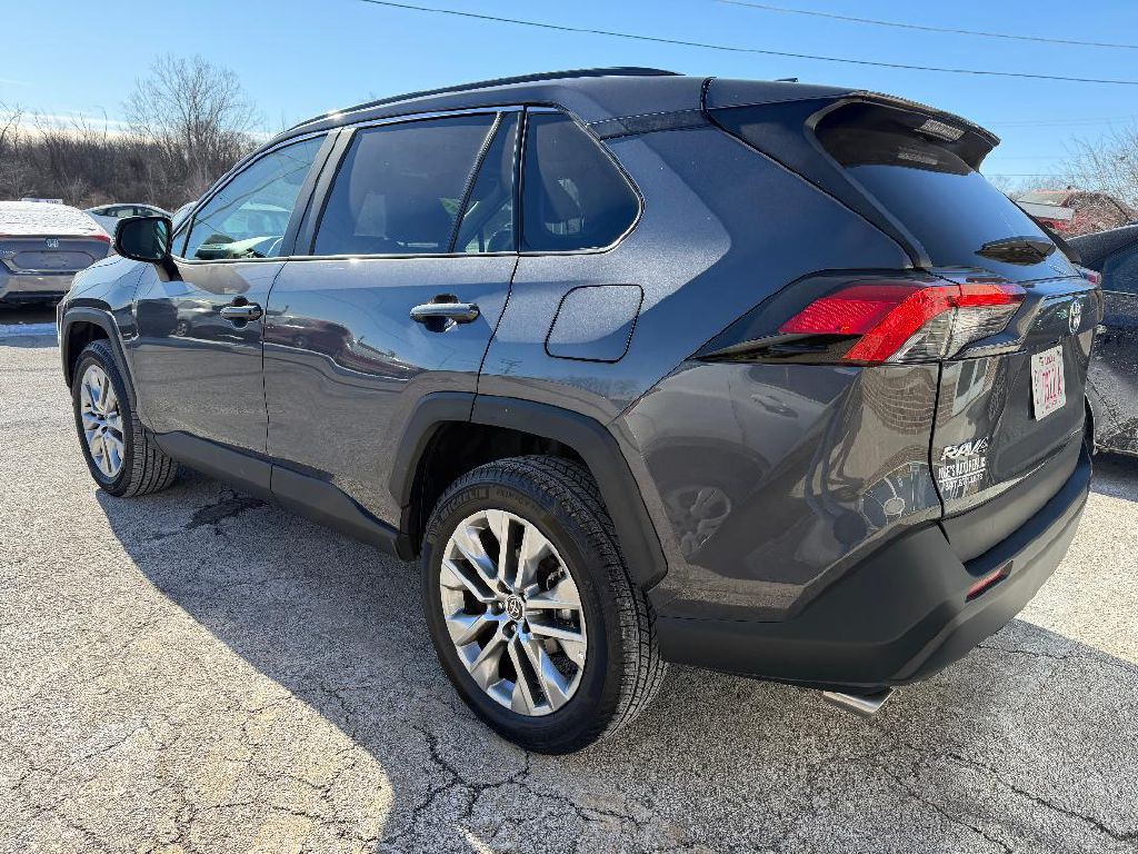 2025 Toyota Rav4 Image 4